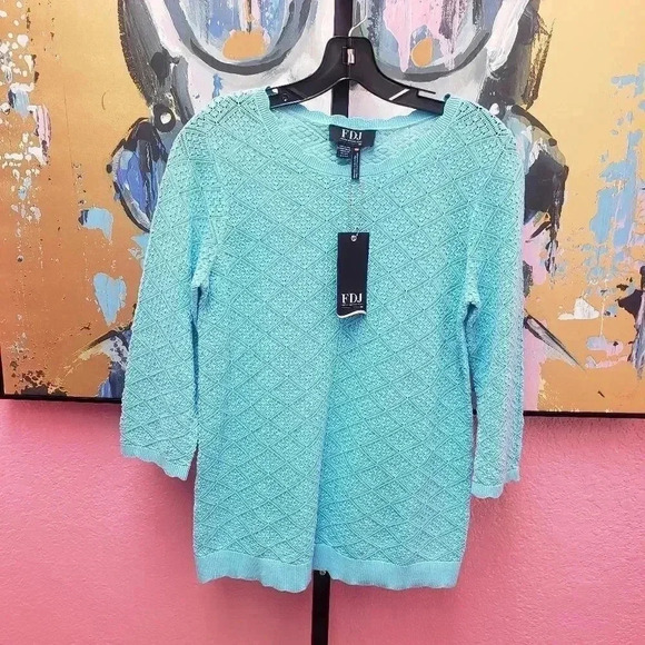 FDJ Jeans Scallop Trim Crew Neck 3/4 Sleeve Pintelle Stitch Sweater - Picture 3 of 5